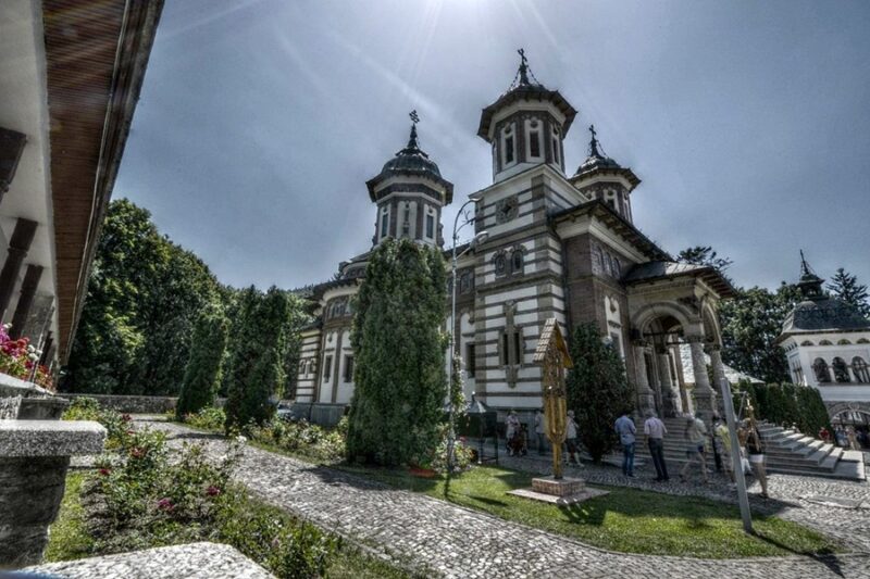 Locuri De Vizitat In Sinaia Atractii Si Obiective Turistice