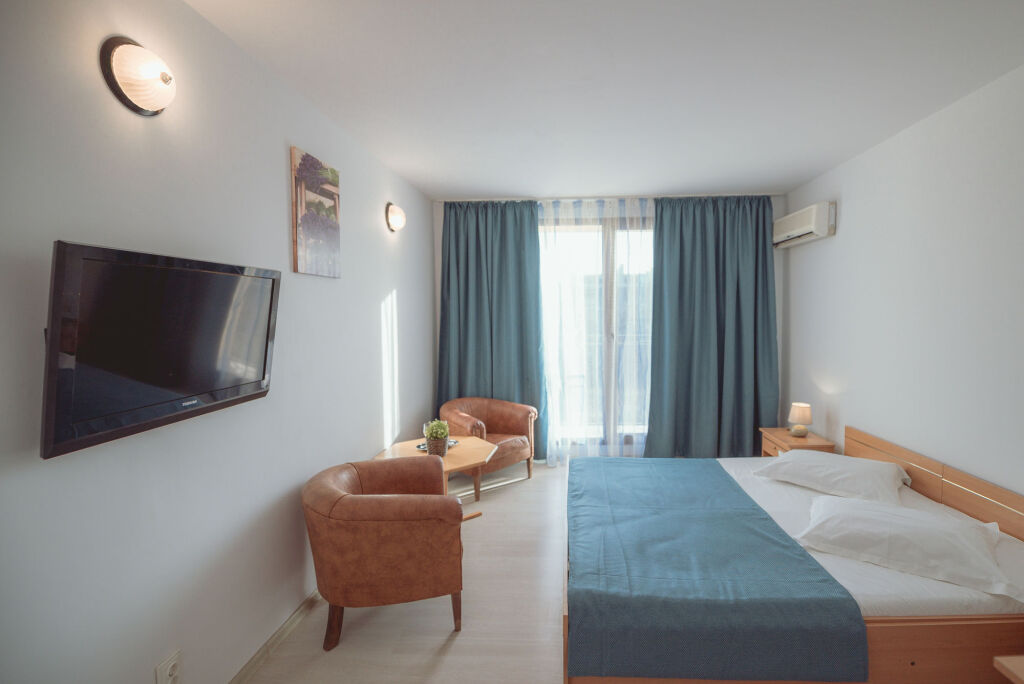 Q Hotel Neptun - 818