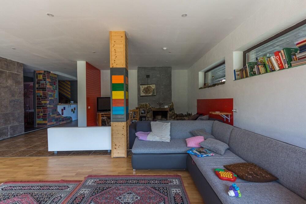 Ana Bed and Breakfast - 940