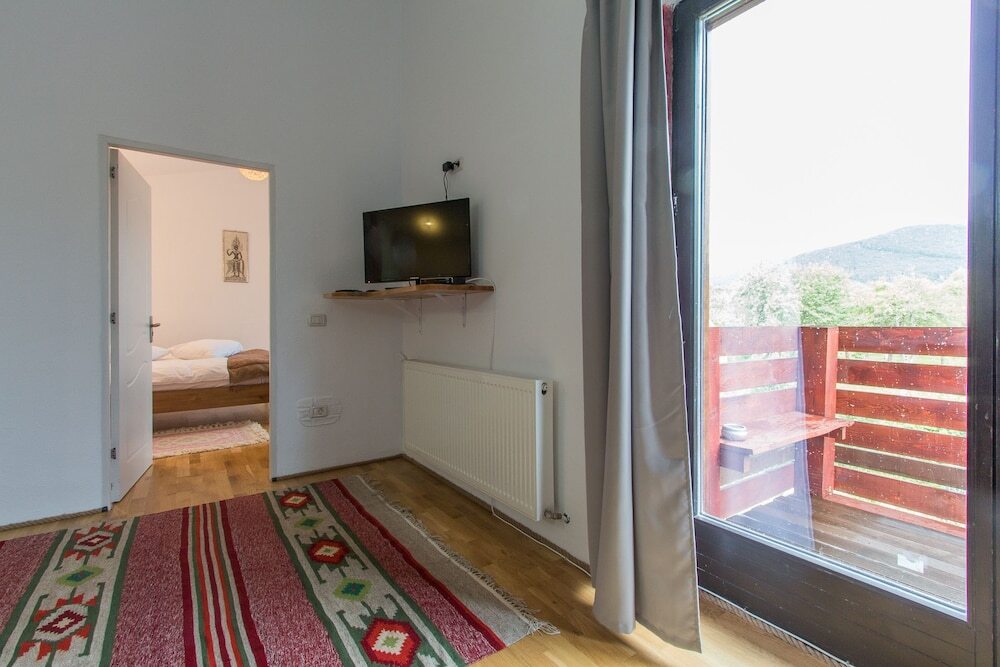Ana Bed and Breakfast - 895