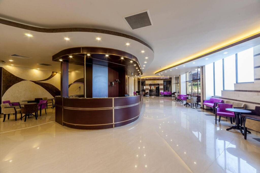 Hotel Sir Royal - 279