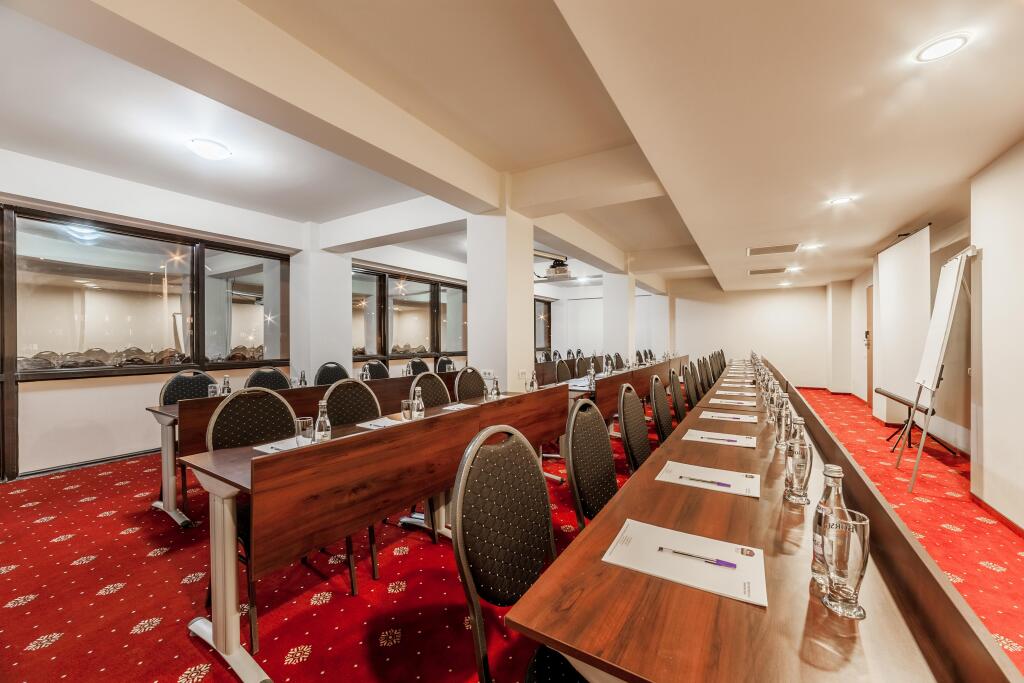 Hotel Sir Royal - 208