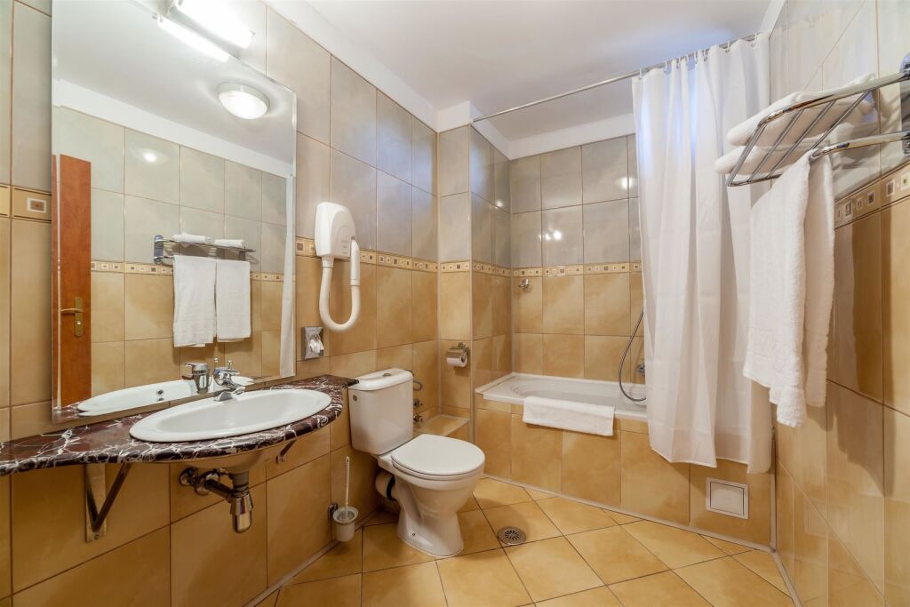 Hotel Sir Royal - 517
