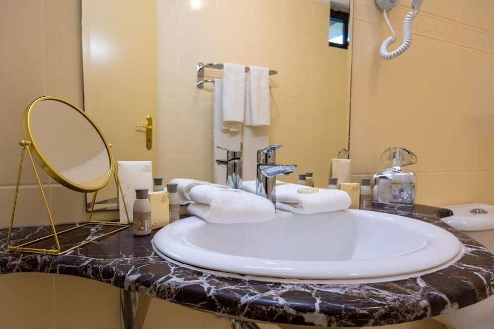 Hotel Sir Royal - 385