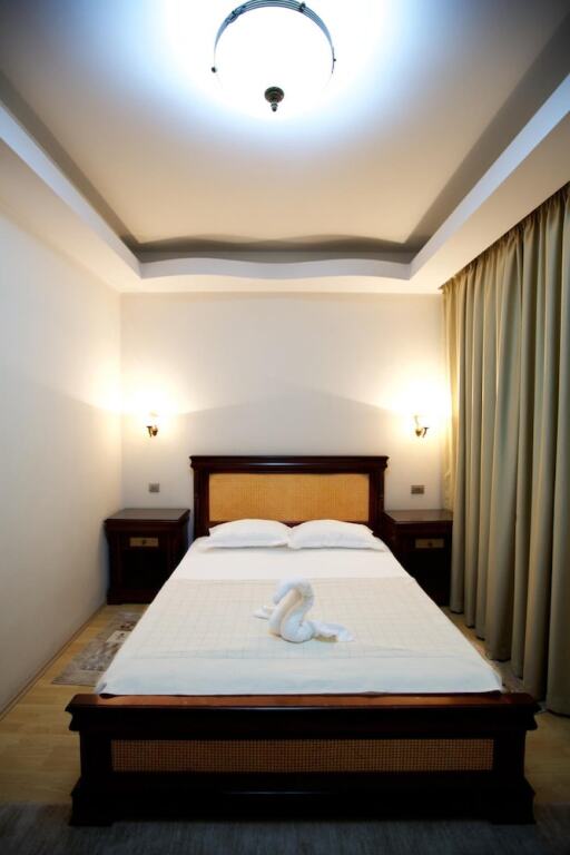 Hotel Bliss - 857