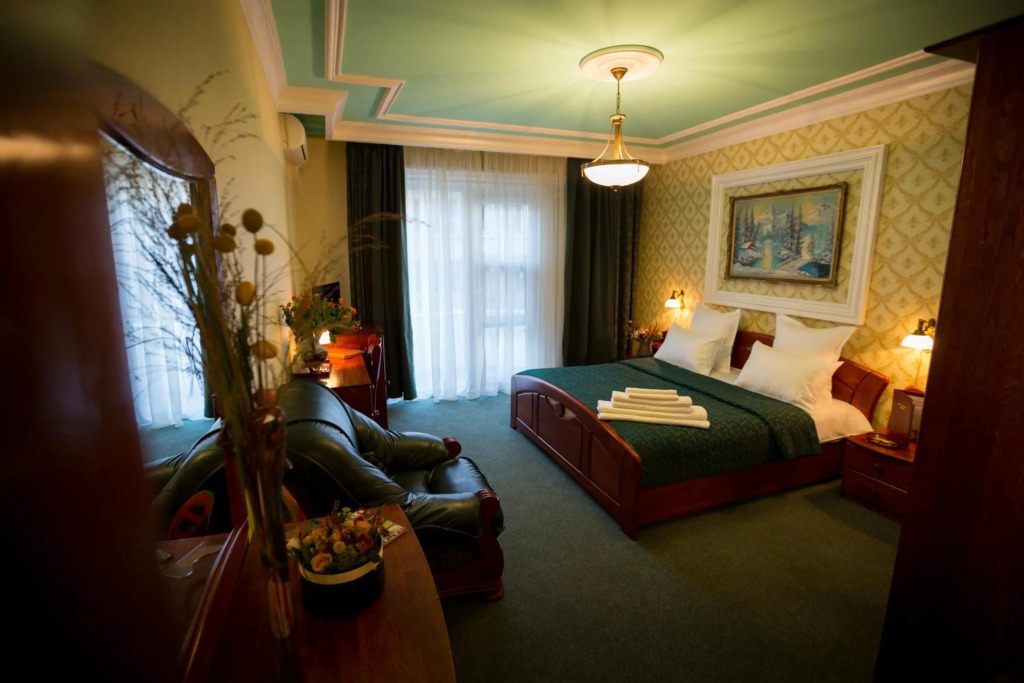 Bucharest Comfort Suites - 676