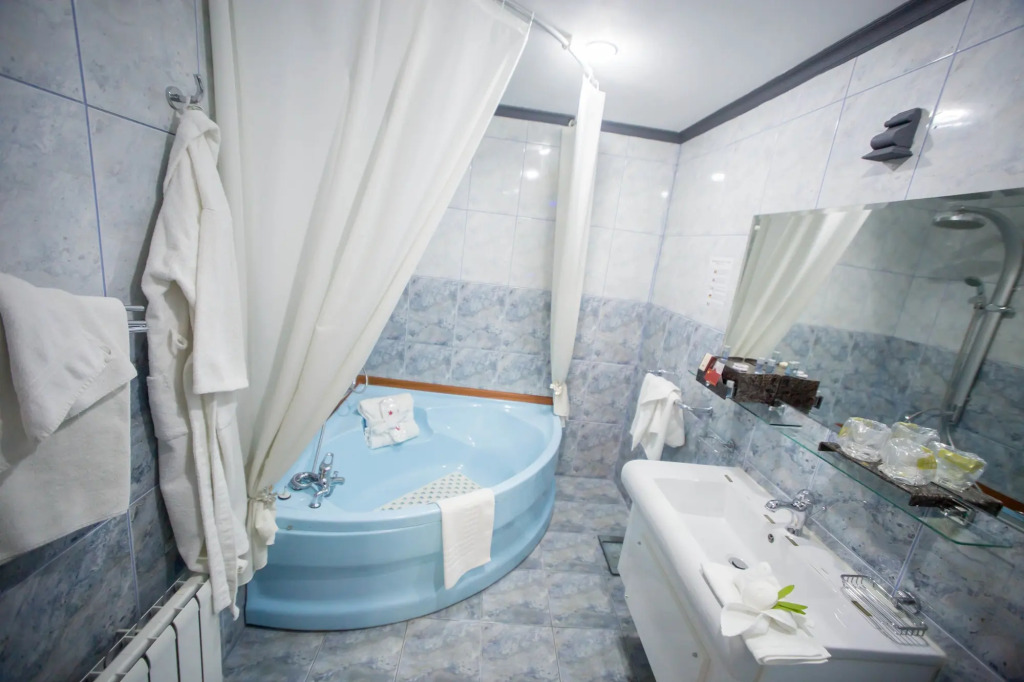 Bucharest Comfort Suites - 990