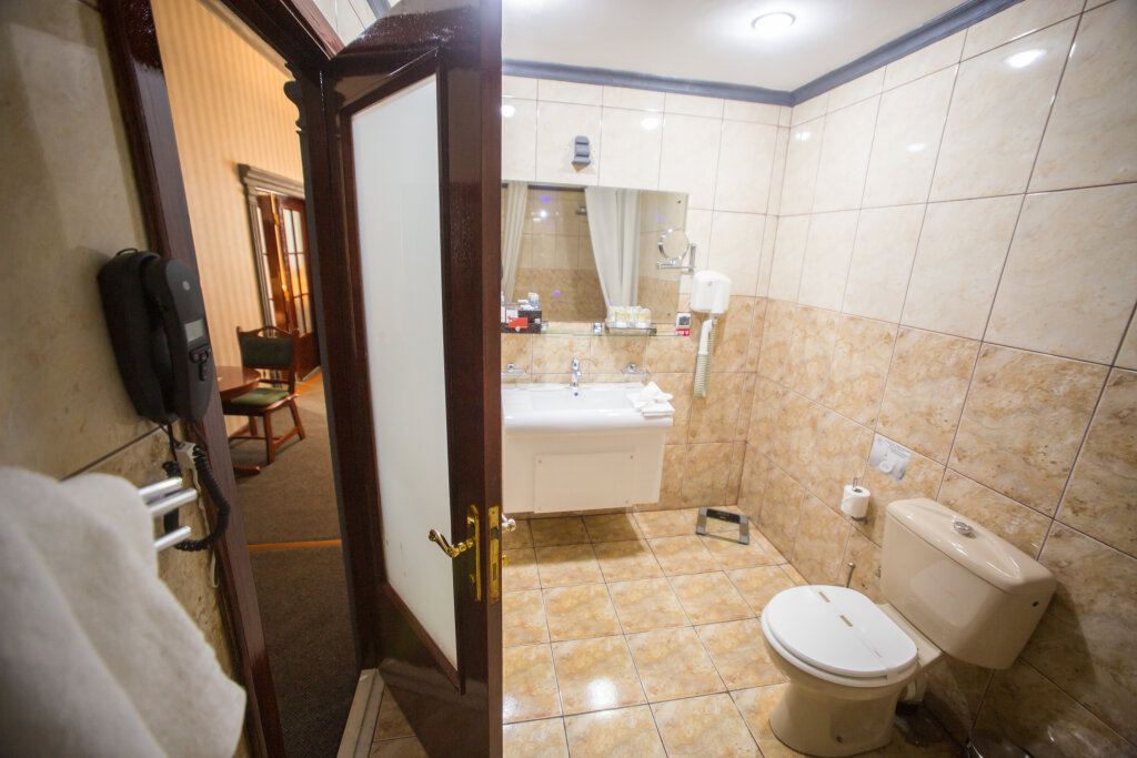 Bucharest Comfort Suites - 737