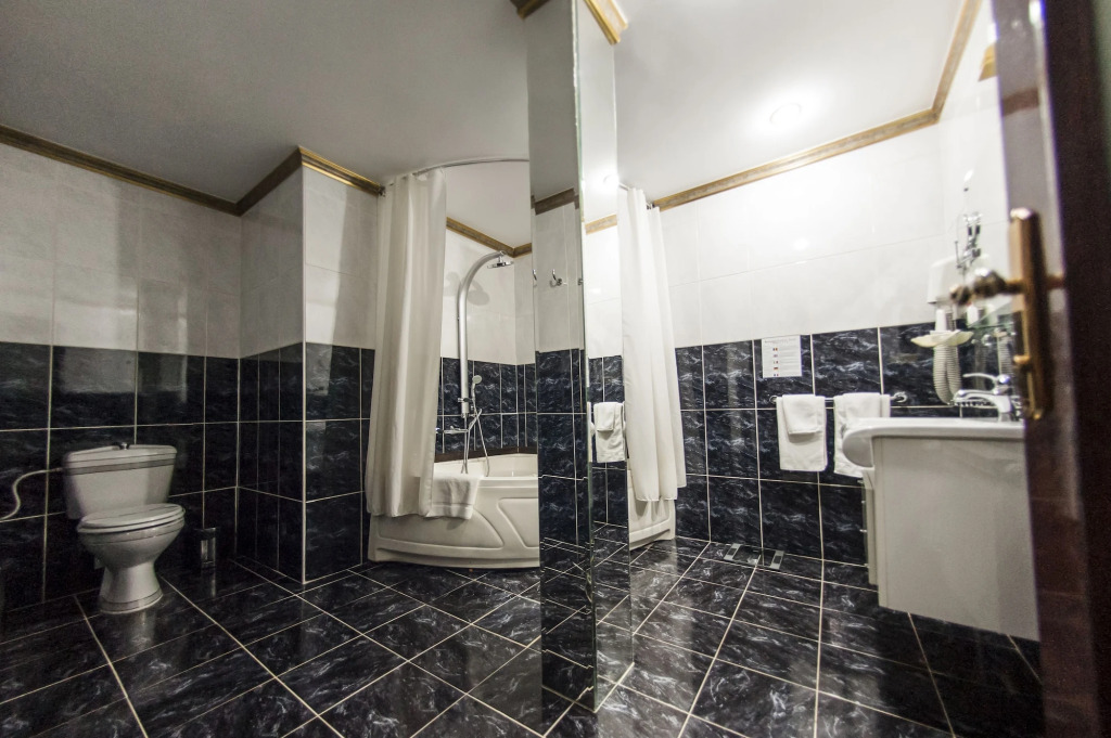 Bucharest Comfort Suites - 944