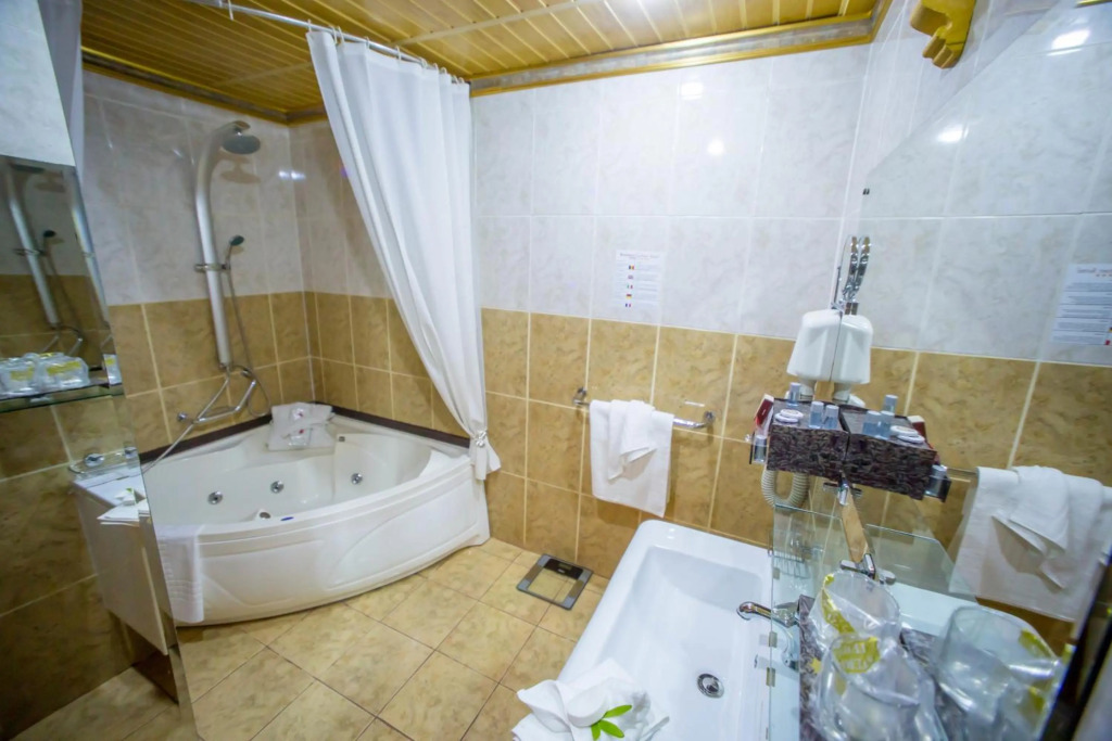 Bucharest Comfort Suites - 982