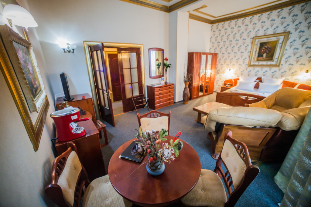 Bucharest Comfort Suites - 674