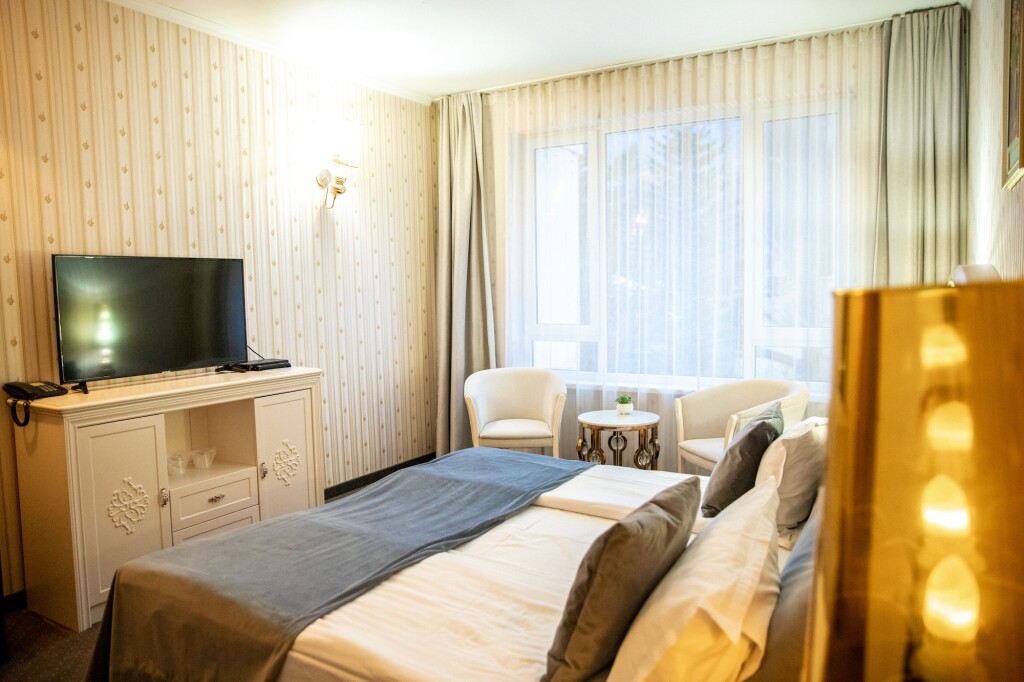 Hotel Carpathia - 11