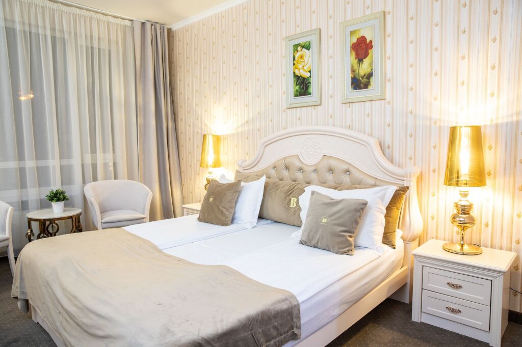 Hotel Carpathia - 949