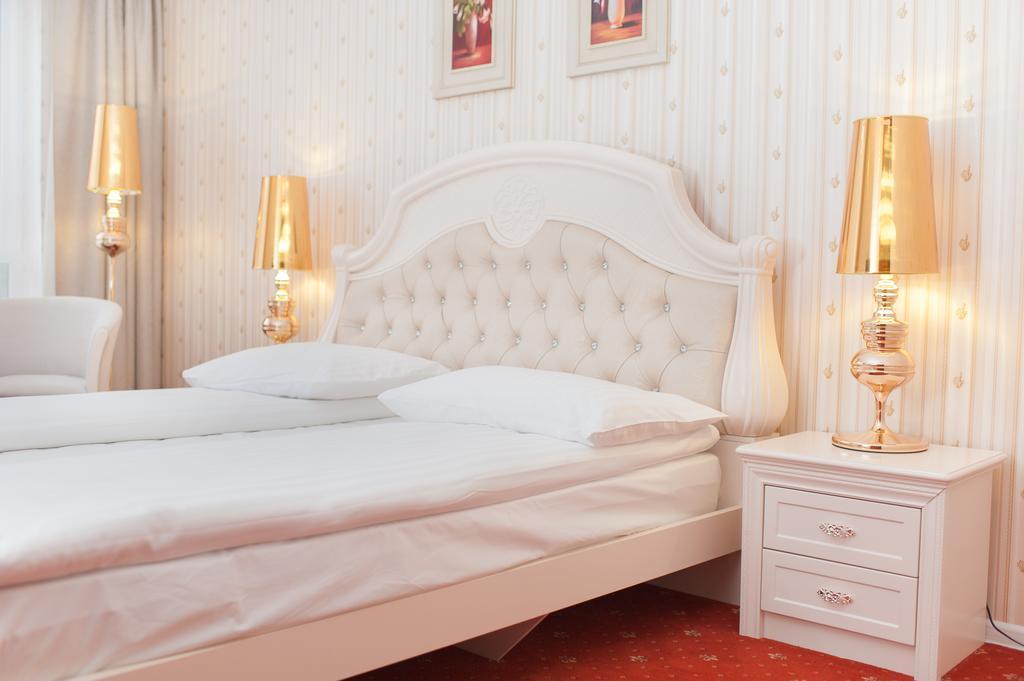 Hotel Carpathia - 9