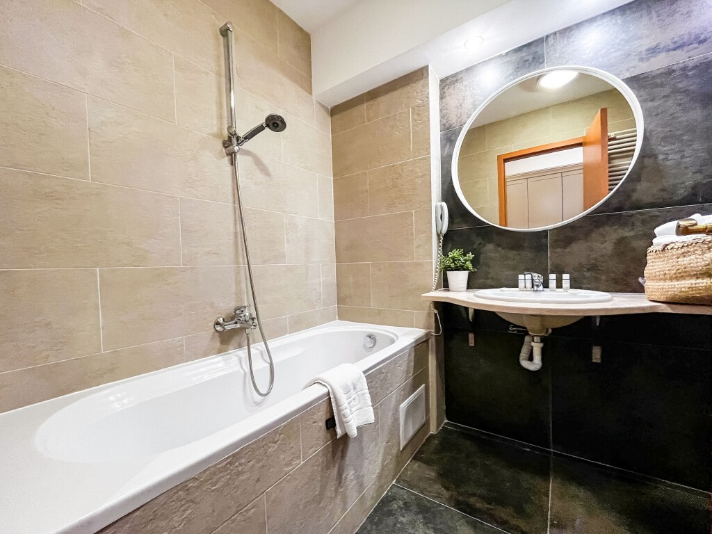 Hotel Carpathia - 436