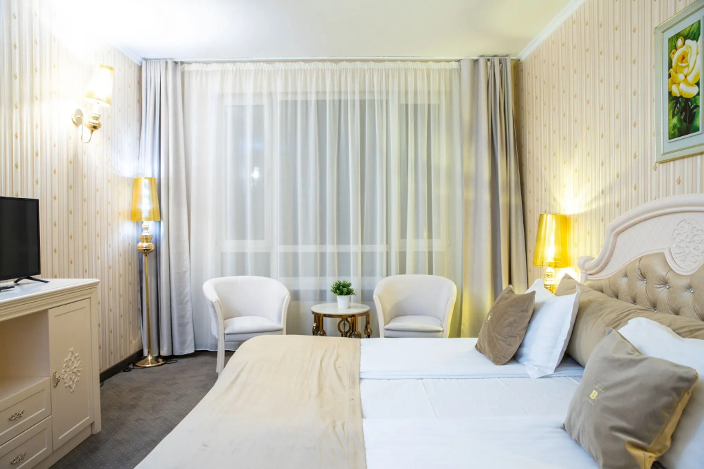 Hotel Carpathia - 933