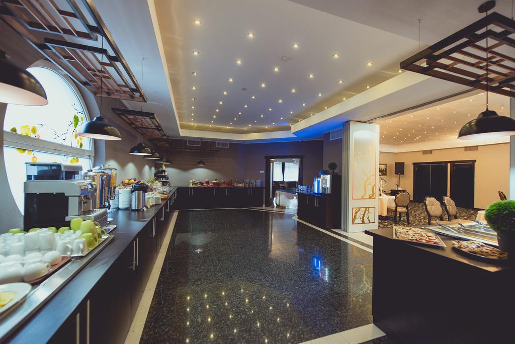 Hotel Carpathia - 643