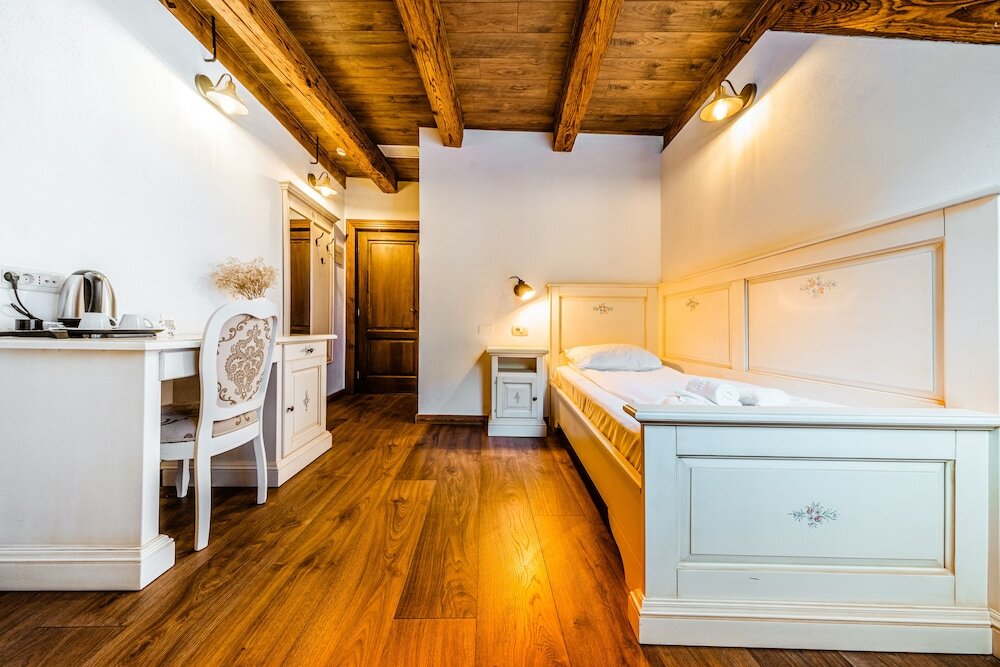 Casa Chitic Balcescu Hotel - 281