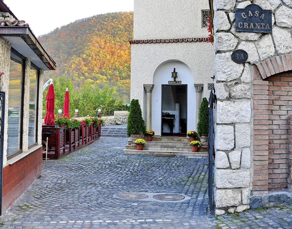Casa Cranta Hotel - 338
