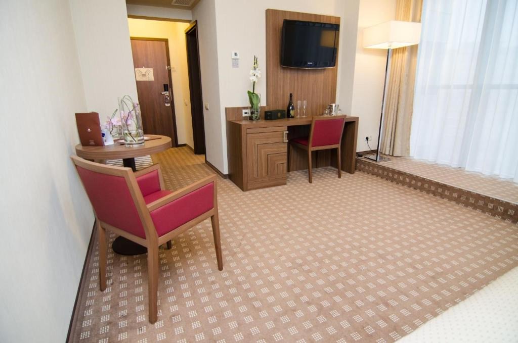 Central Plaza Hotel - 263