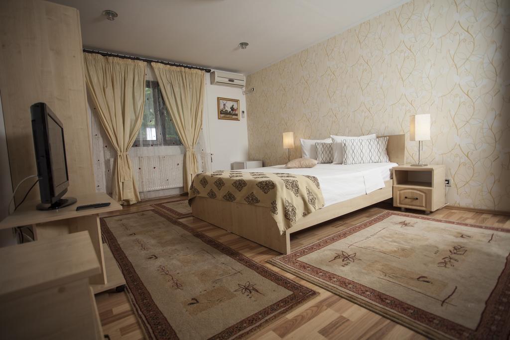 City Garden Hotel - 841