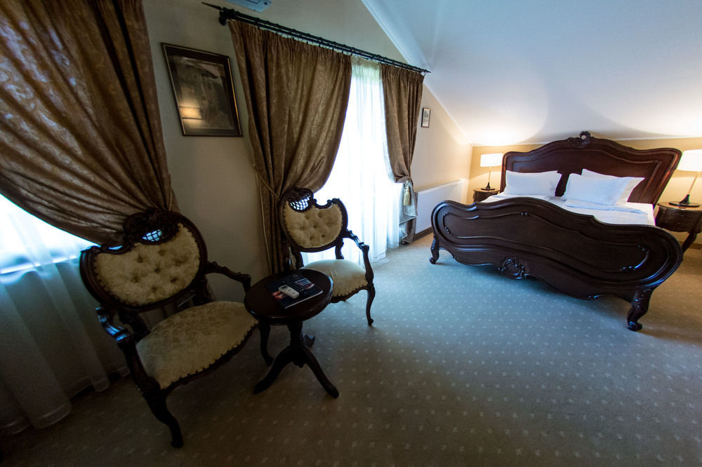 Hotel Classic Inn - 53