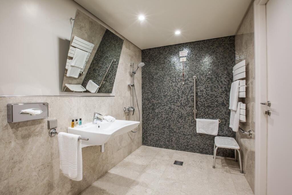 Crowne Plaza Bucharest by IHG - 951
