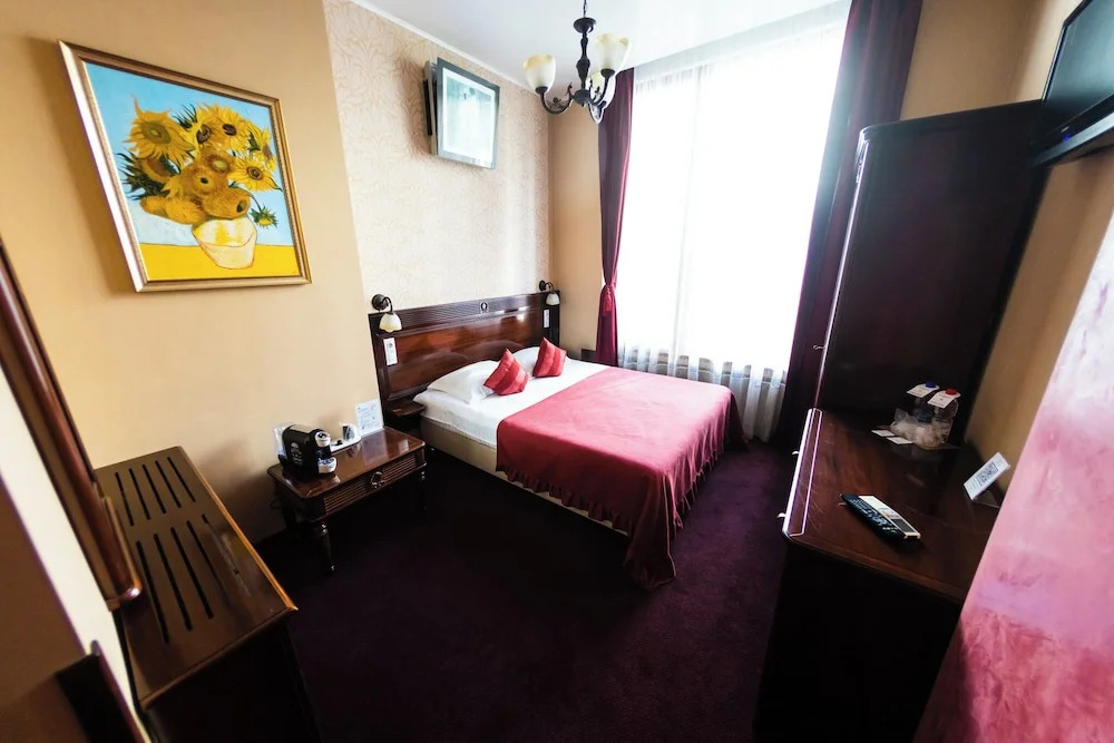 Hotel Daily Plaza - 594