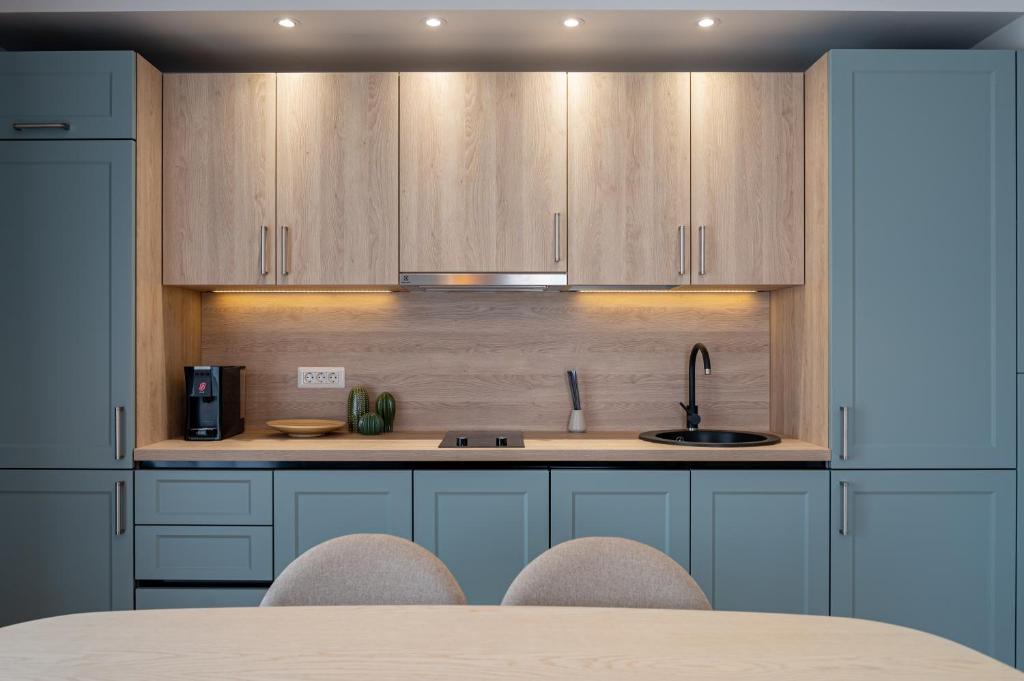 Dozsa Residence - 575