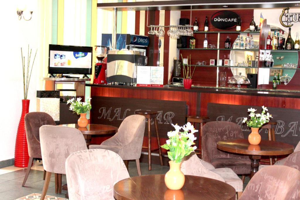 Elizeu Hotel - 381