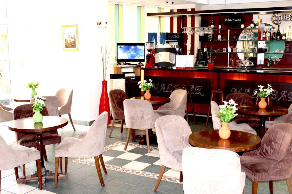 Elizeu Hotel - 953