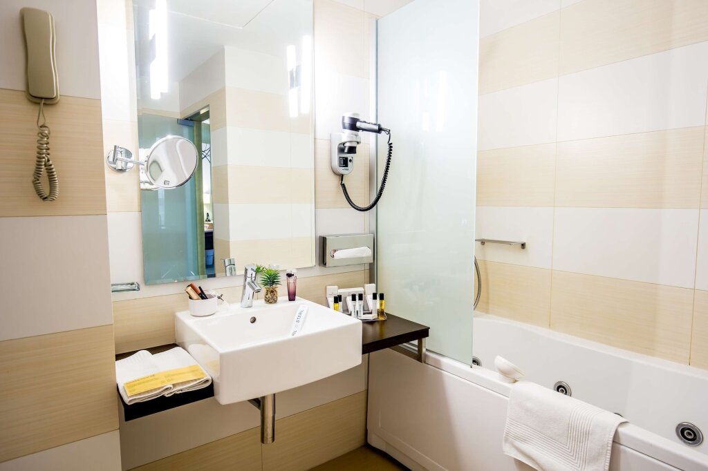 Golden Tulip Ana Tower Sibiu - 718