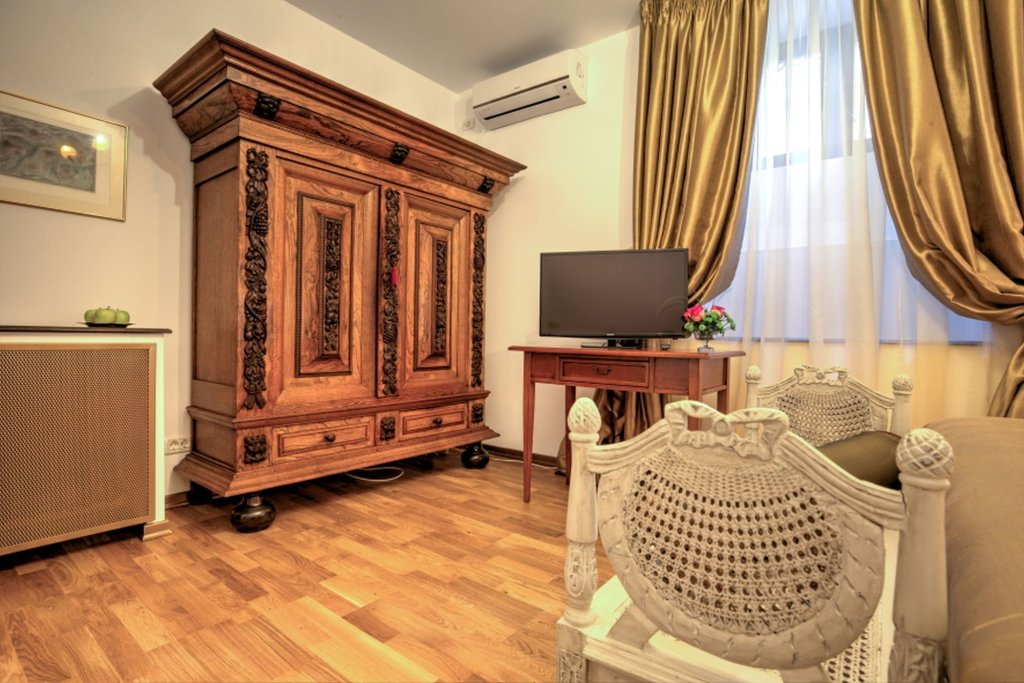 Grand Boutique Hotel - 618