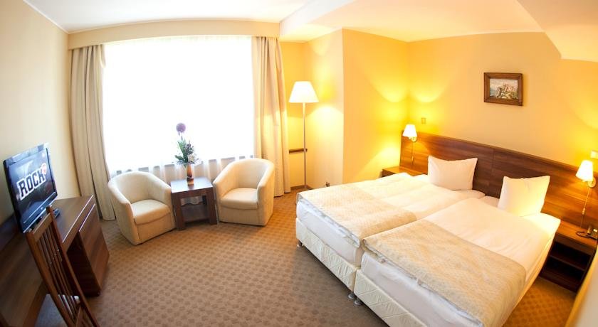 Grand Hotel - 105