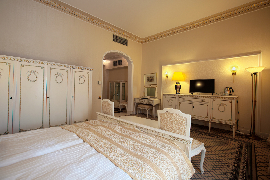 Grand Hotel Continental Bucuresti - 666
