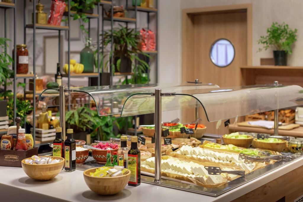 Hilton Garden Inn Bucharest Old Town - 543
