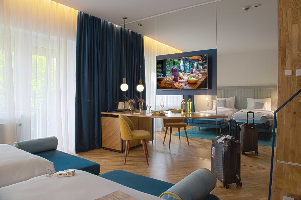 Hotel Caro - 272