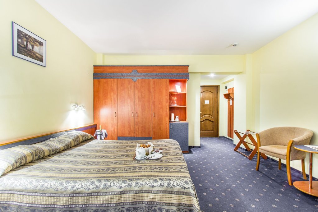 Hotel Caro - 599