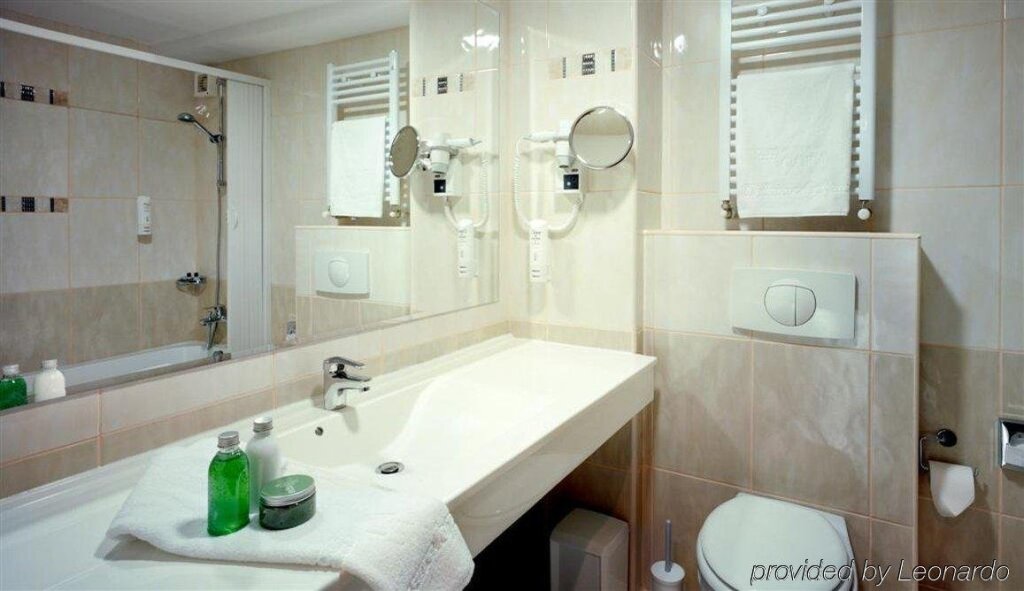 Caro Horoscop Hotel - 947