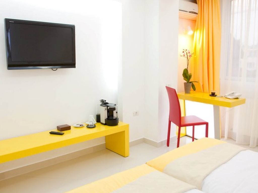 Hotel Christina - 520