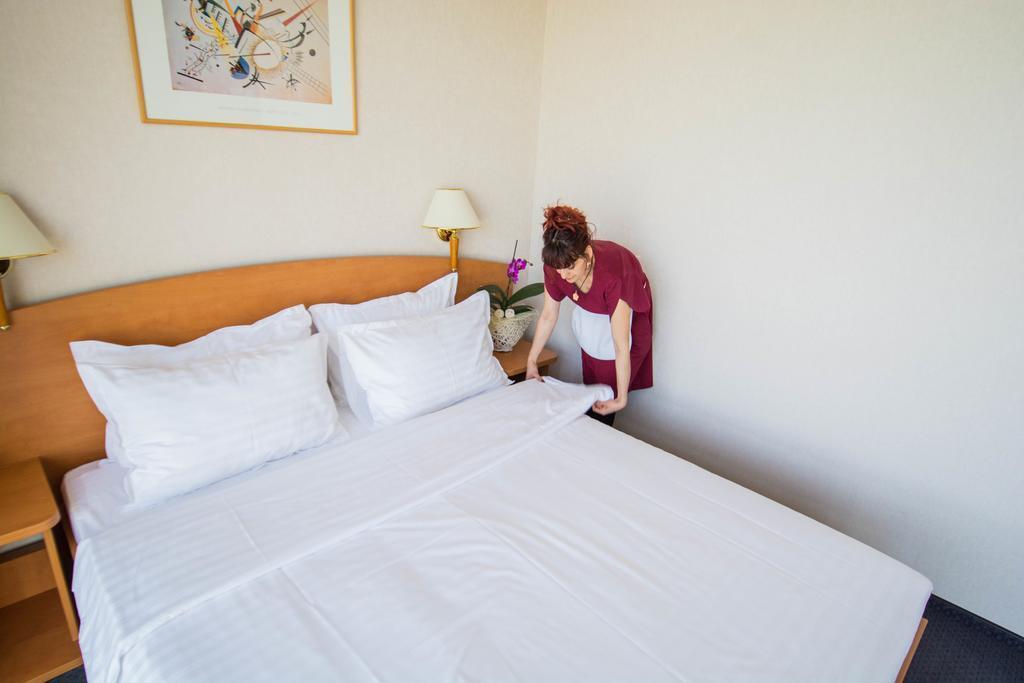 Hotel Class - 253