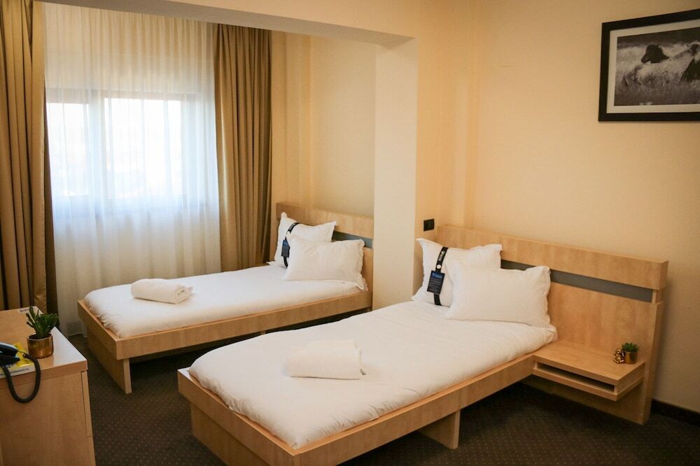 Hotel Clipa - 711