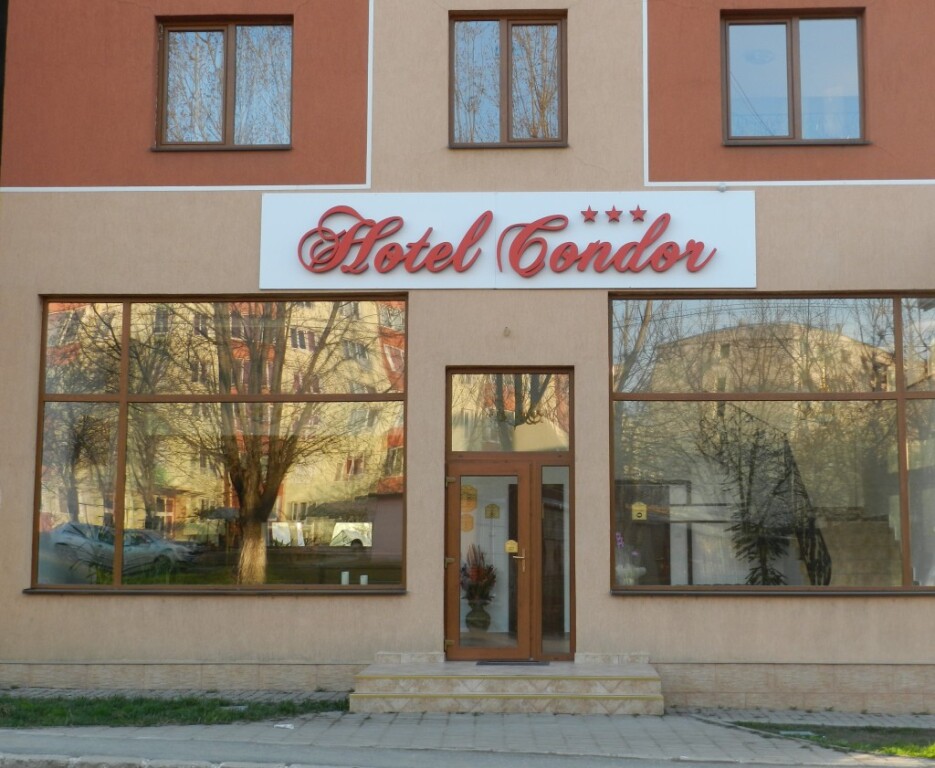 Hotel Condor - 305