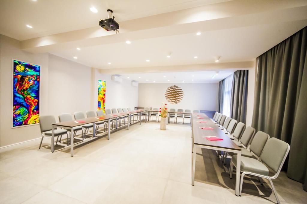 Hotel Confort - 799