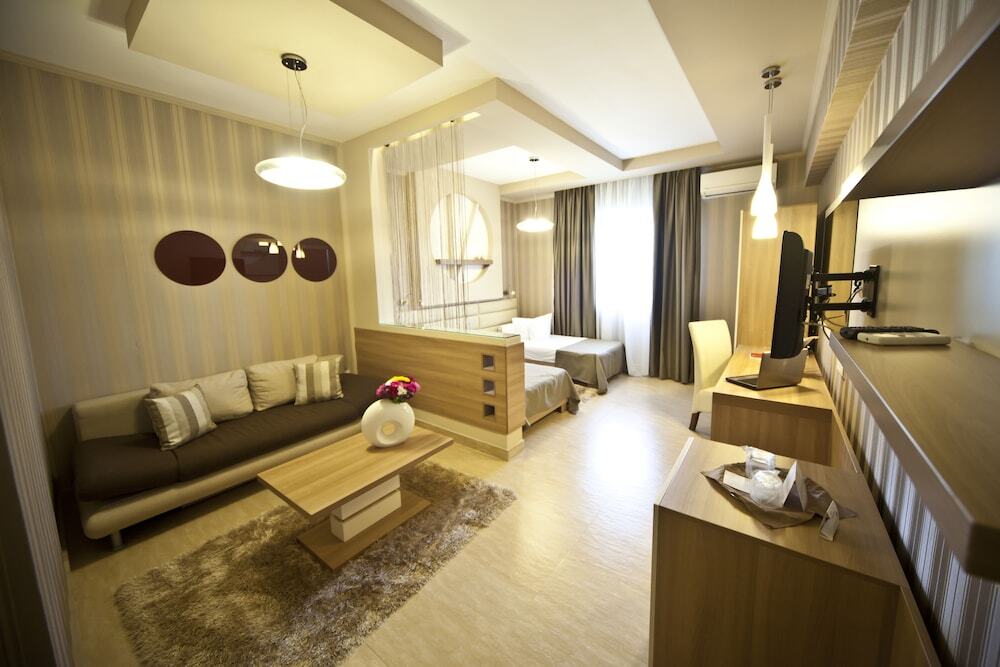 Hotel Confort - 649