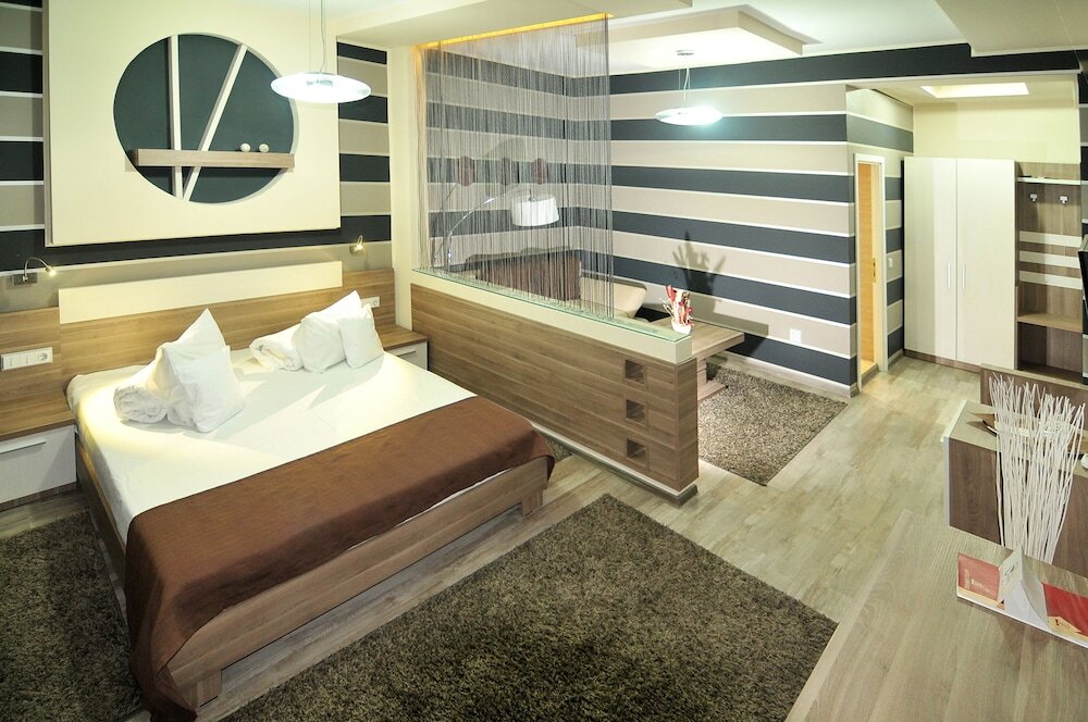 Hotel Confort - 329
