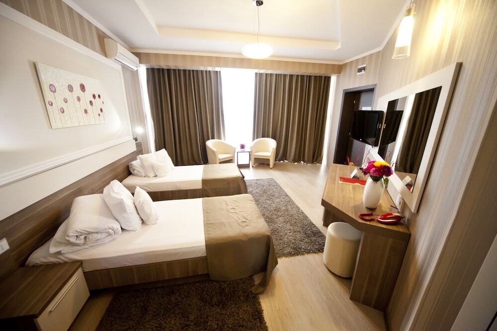 Hotel Confort - 910