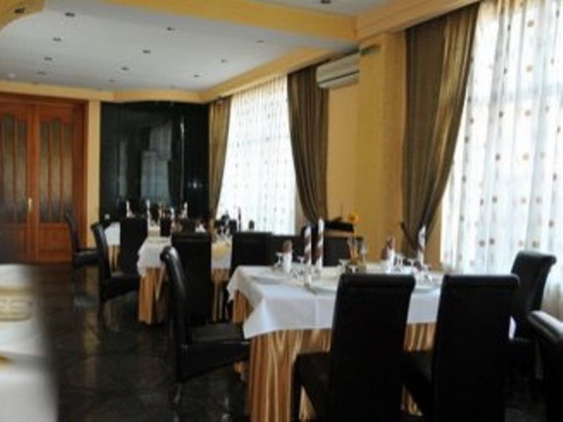Hotel Confort - 81
