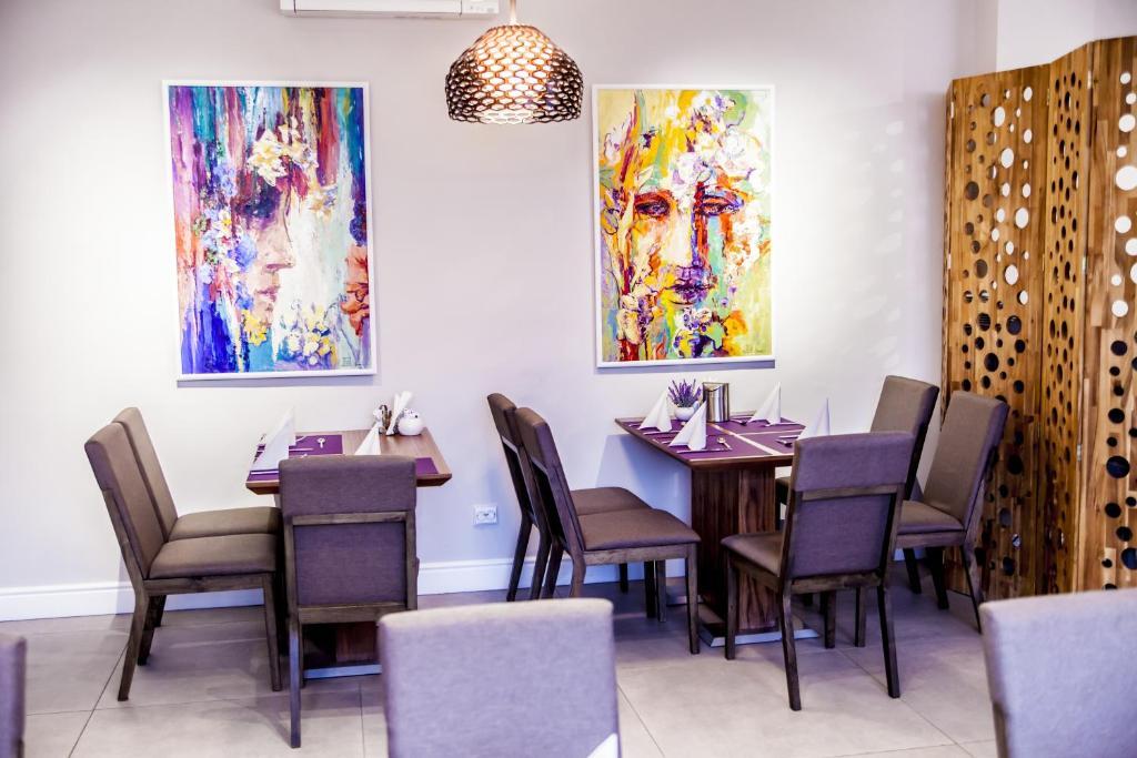 Hotel Confort - 465