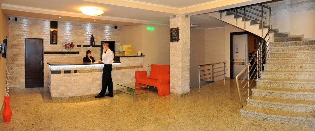 Hotel Confort - 694